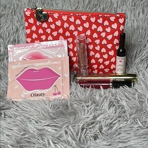 IPSY Bag & Beauty Bundle Red Heart Pouch, 2 Lip Masks, 4 Lip Color Items GIFTS